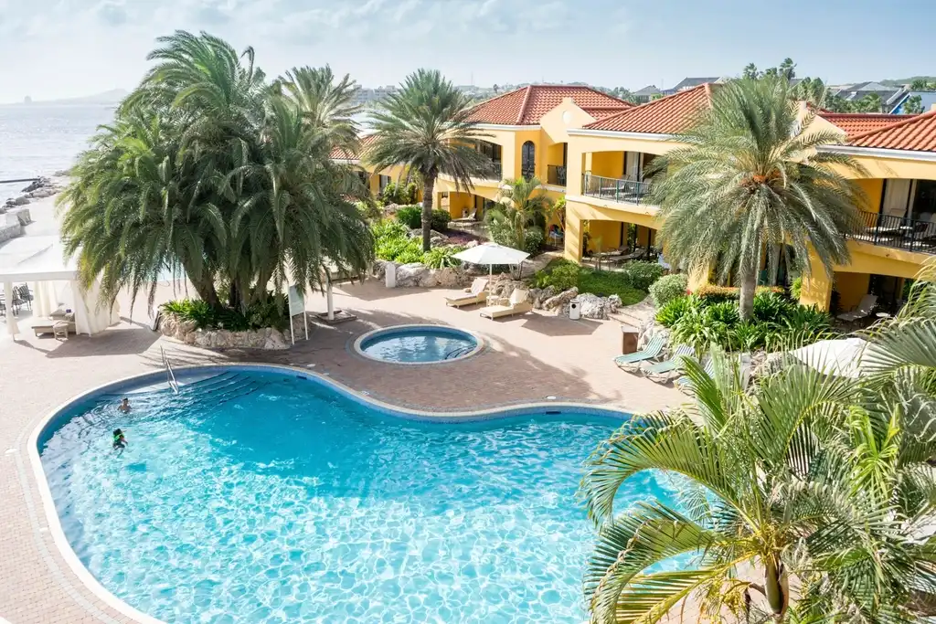 Hotel Ramah Muslim di Bali Dekat Pantai